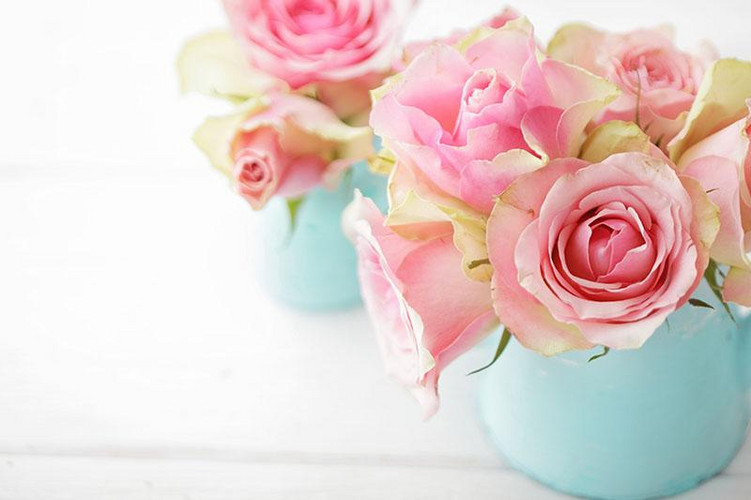 aco-inspiration-salle-de-bain-romantique-vase-fleurs
